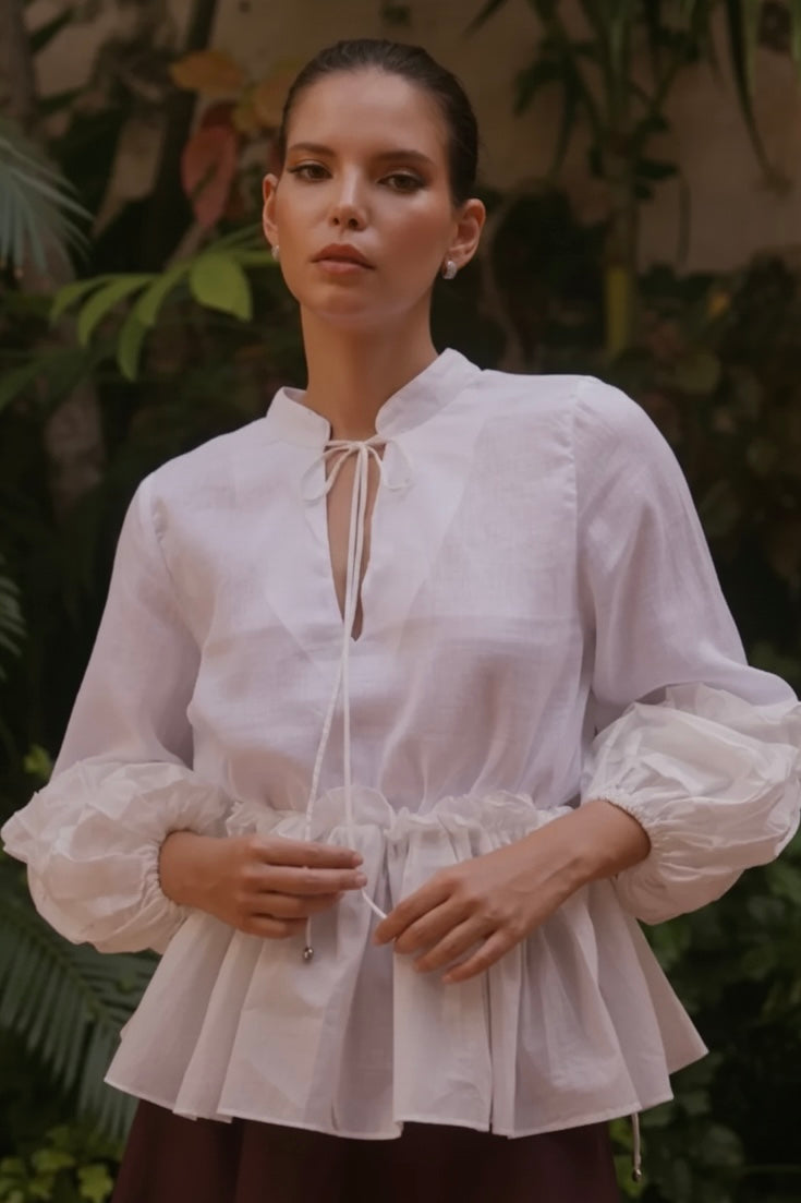 W blouse.dress
