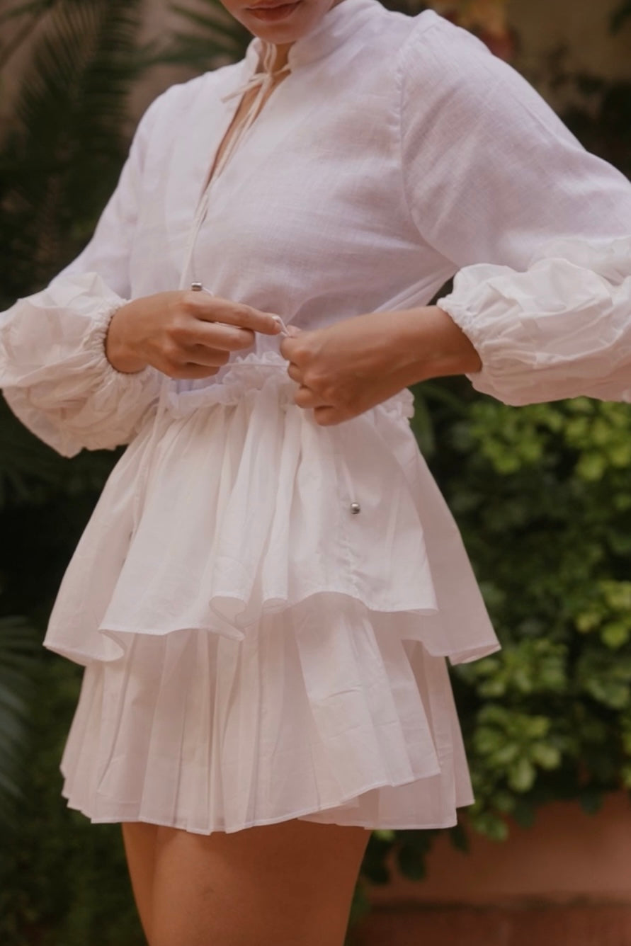 W blouse.dress