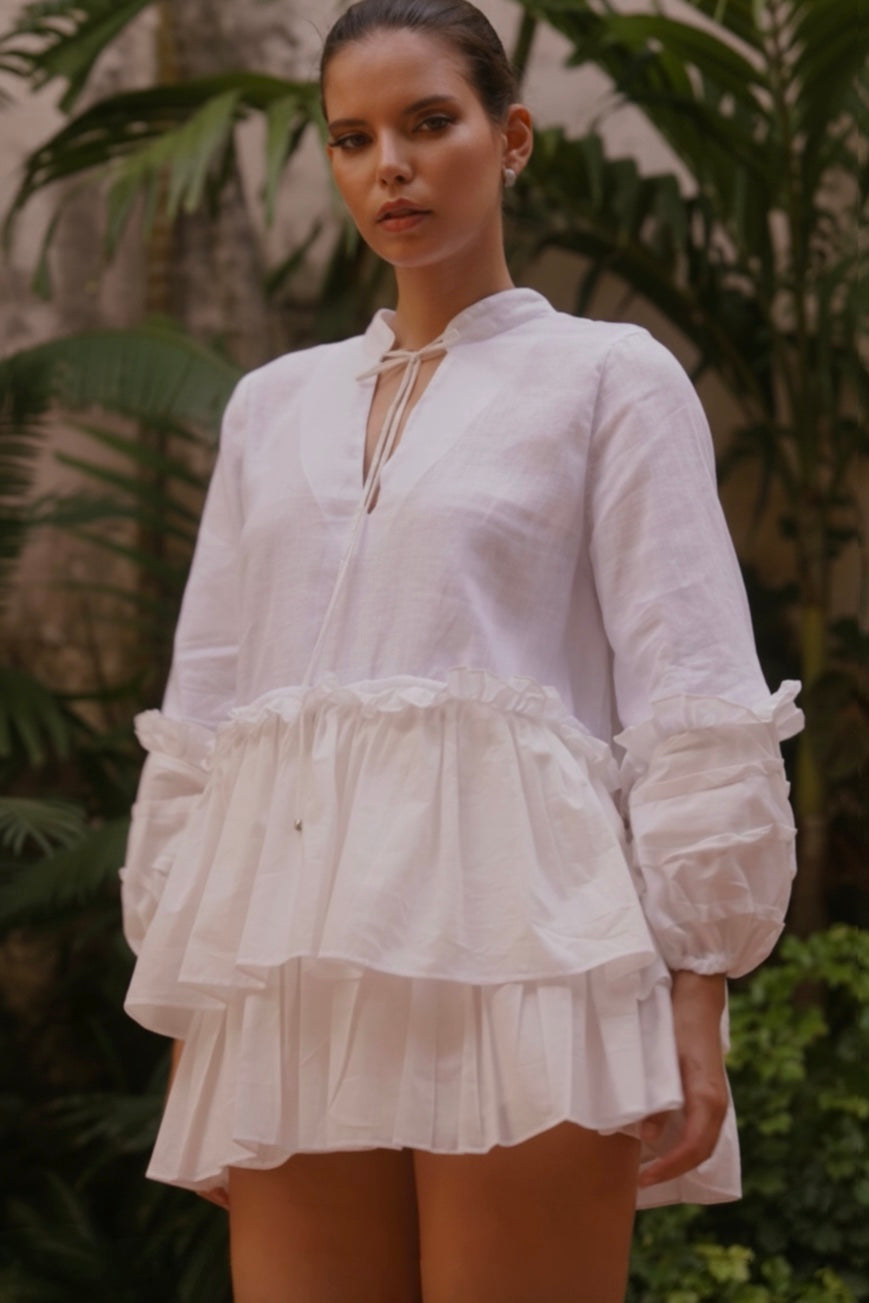 W blouse.dress