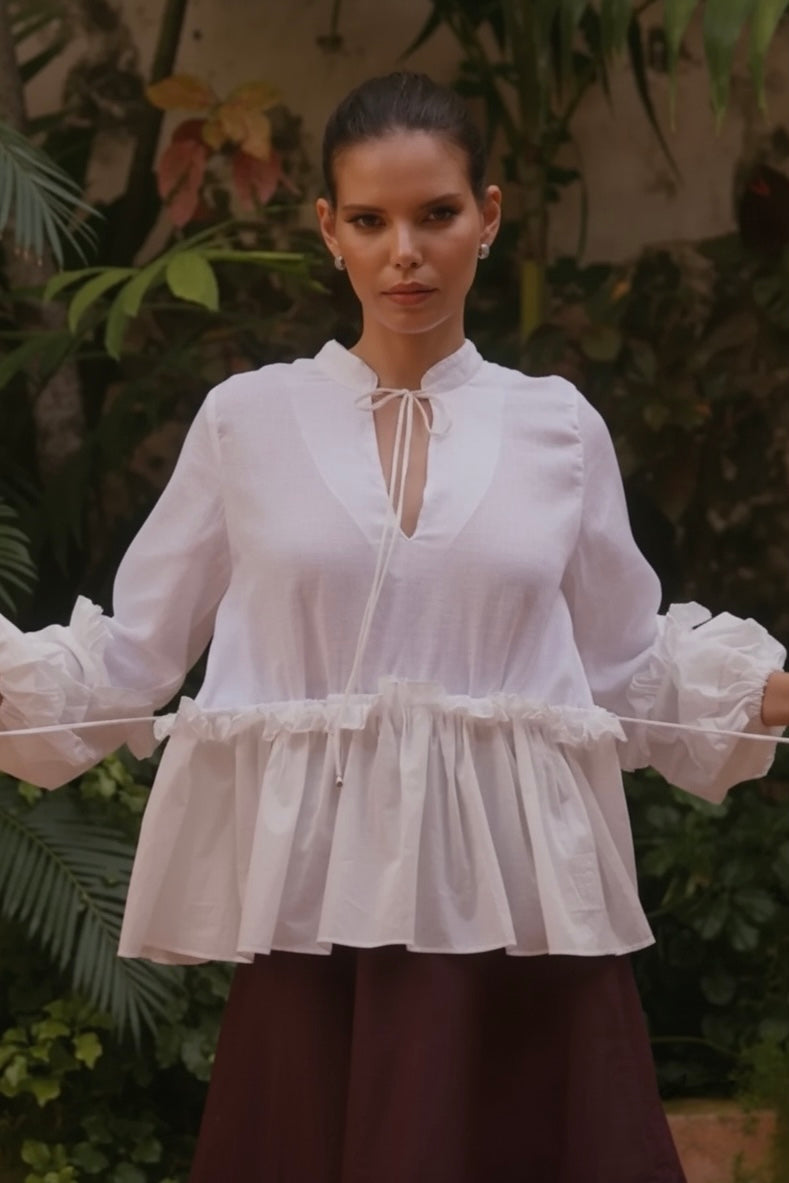 W blouse.dress