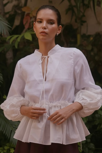 W blouse.dress